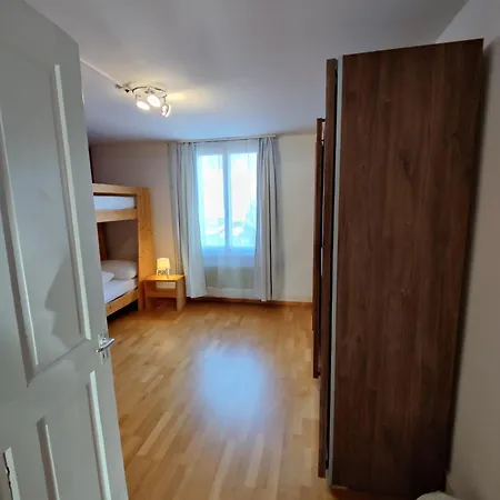 Uptown Free Parking Apartment *