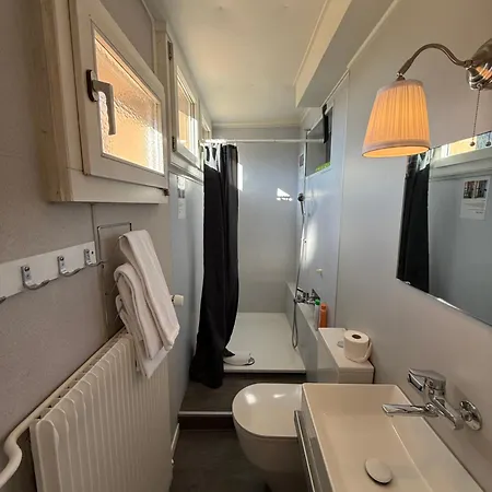 Uptown Free Parking Apartament *