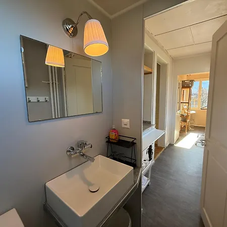 아파트 Uptown Free Parking *
